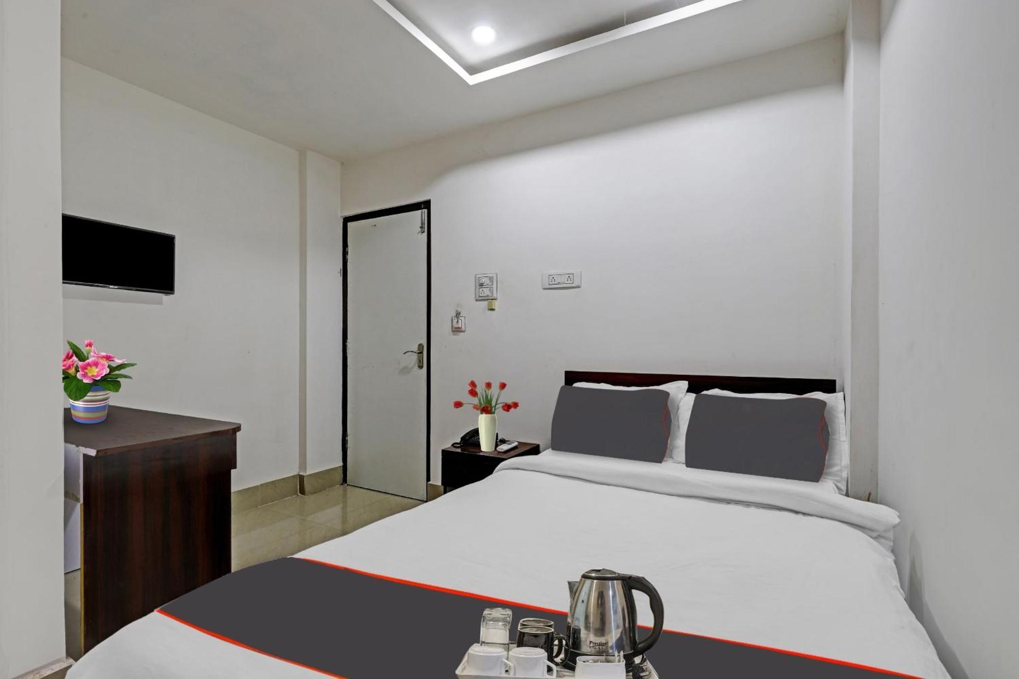 Hotel O Lakhi Guest House Guwahati Eksteriør billede