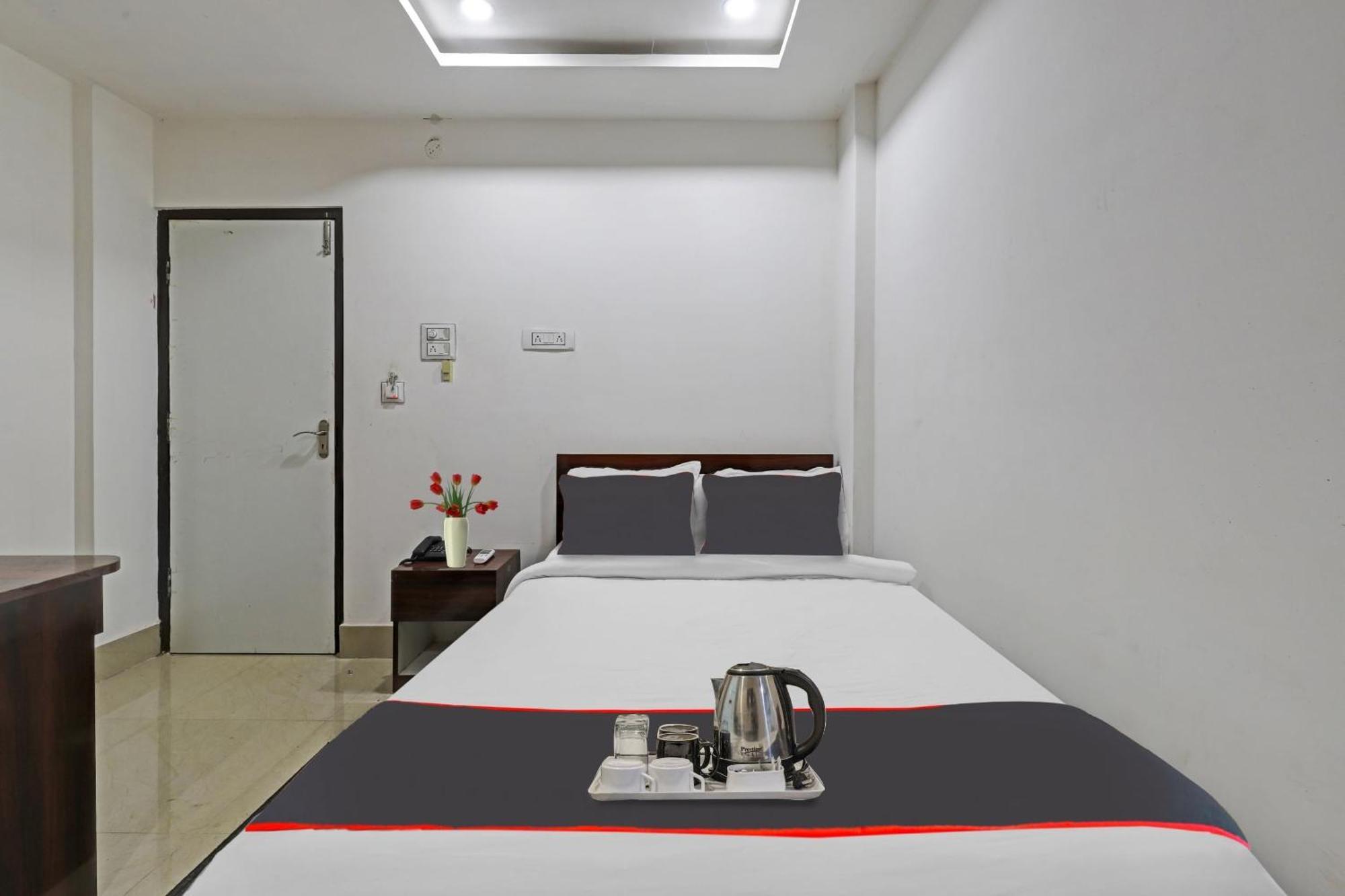 Hotel O Lakhi Guest House Guwahati Eksteriør billede