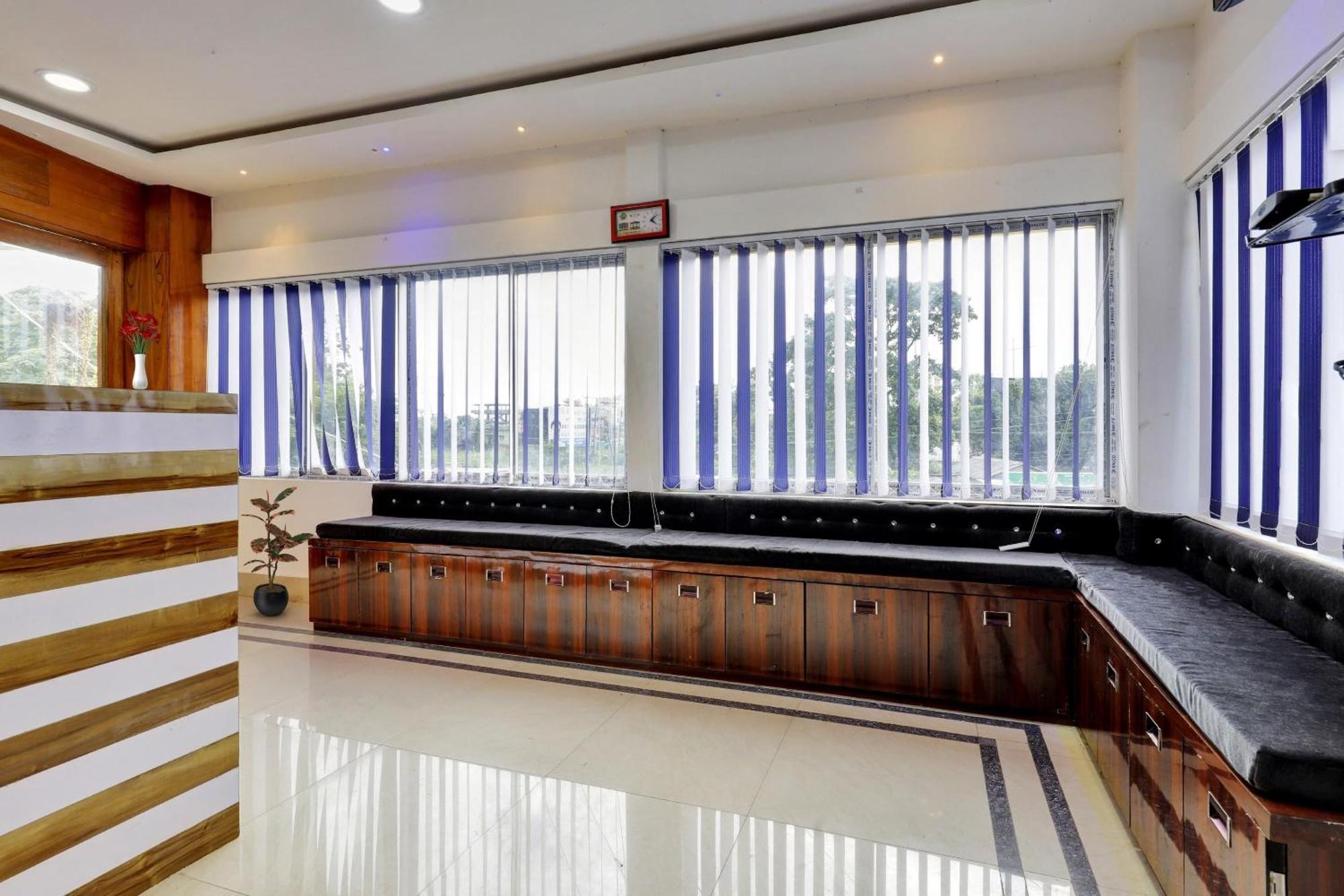 Hotel O Lakhi Guest House Guwahati Eksteriør billede